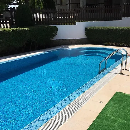 Enchanting 2 Bed Villa At The Vineyards Spa Resort *